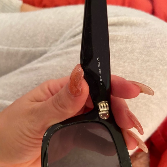 Sunglasses - Picture 2 of 5